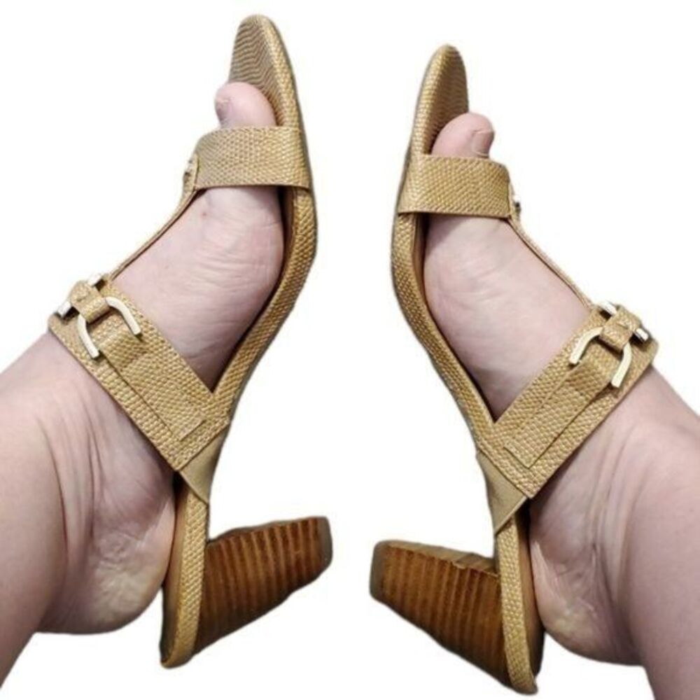 Anne Klein MULES Heels Sandals Shoes GOLD Slip On OPEN TOE Women's WOMAN'S 8 M - Picture 5 of 12